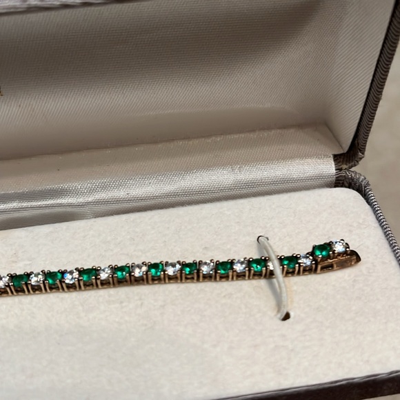 Tennis Braclet - Picture 7 of 10